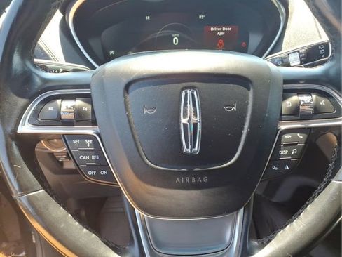 Used 2019 Lincoln Nautilus Reserve AWD/4WD image 12