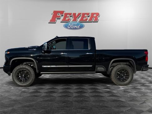 Used 2024 Chevrolet Silverado 2500 High Country image 2