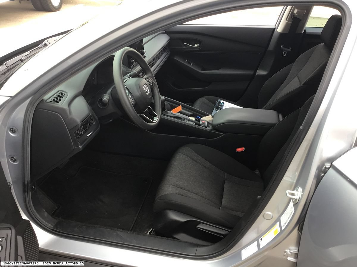 Used 2025 Honda Accord LX image 8