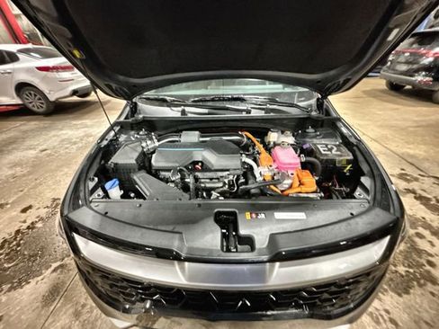 Certified 2024 Kia Sportage EX w/ EX Premium Package image 20