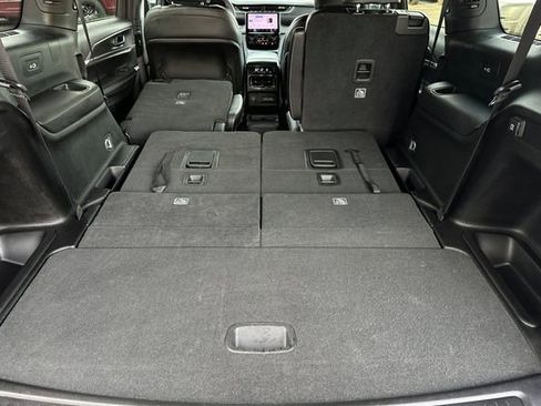 Certified 2025 Jeep Grand Cherokee L Limited w/ MOPAR Finishing Package image 17