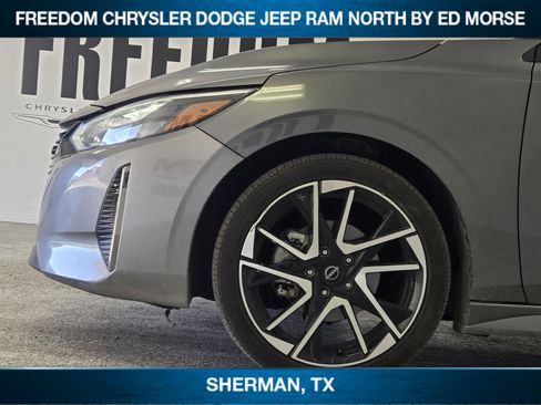 Used 2025 Nissan Sentra SR image 6