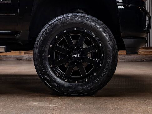 Used 2017 Chevrolet Silverado 1500 LT w/ Texas Edition AWD/4WD image 11