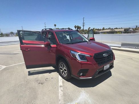 Certified 2023 Subaru Forester Premium AWD/4WD image 11