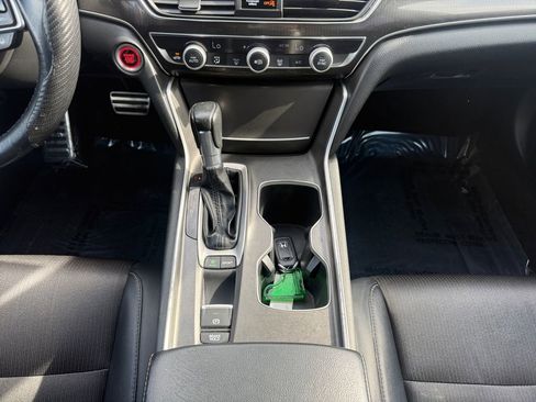 Used 2018 Honda Accord Sport image 15