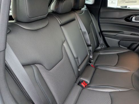 New 2026 Jeep Compass Latitude image 33