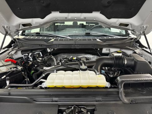 Used 2024 Ford F150 XLT AWD/4WD image 11