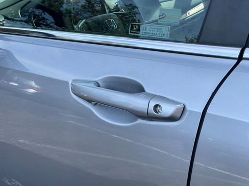 Used 2018 Honda CR-V Touring image 20