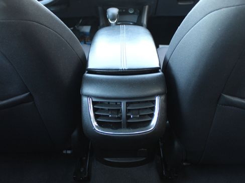 Used 2022 Chevrolet Malibu LT image 35