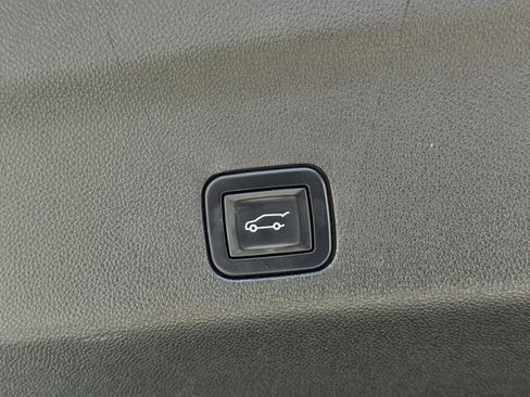 Used 2022 Cadillac Escalade Sport w/ Touring Package image 39