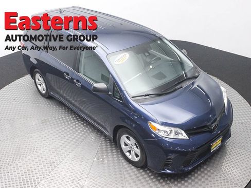 Used 2020 Toyota Sienna L FWD image 3