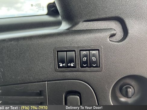 Used 2020 Cadillac Escalade ESV Premium Luxury AWD/4WD image 12