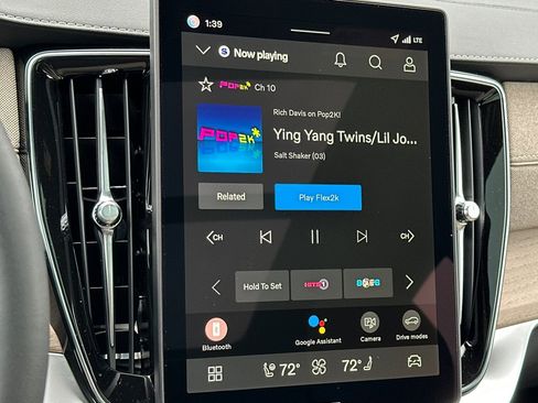 New 2026 Volvo XC90 B6 Plus w/ Protection Package Premier image 18