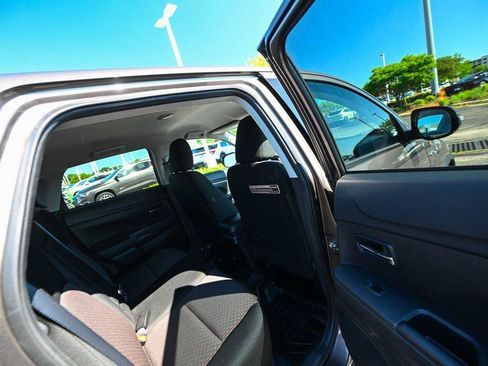Used 2018 Mitsubishi Outlander Sport LE FWD image 27