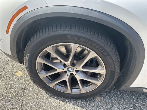 Used 2019 BMW X5 xDrive40i w/ Executive Package image 16