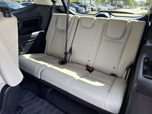 Certified 2025 Subaru Ascent Limited AWD/4WD image 17