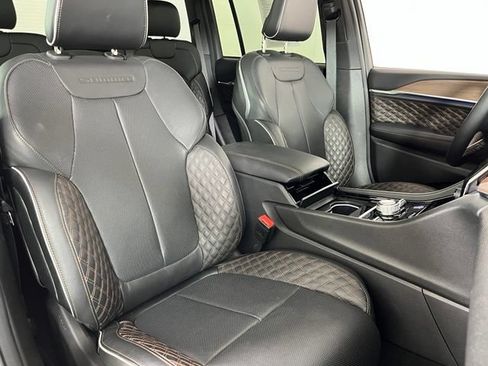Used 2023 Jeep Grand Cherokee Summit AWD/4WD image 46