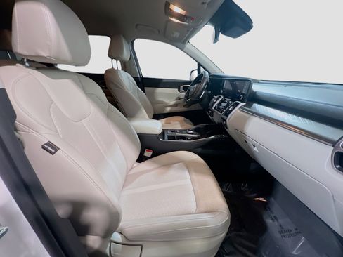Used 2022 Kia Sorento EX image 21