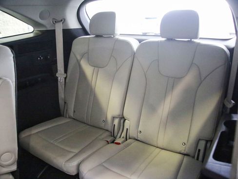 Used 2022 Kia Sorento SX Prestige w/ Panoramic Sunroof Package image 13