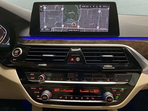 Used 2020 BMW 530i w/ Convenience Package image 43