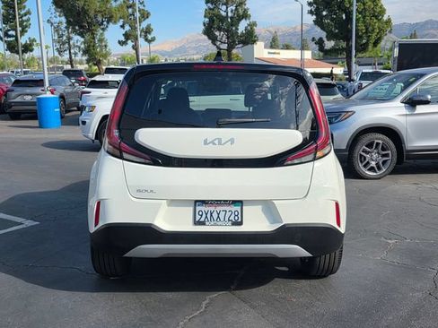 Used 2025 Kia Soul EX FWD image 7