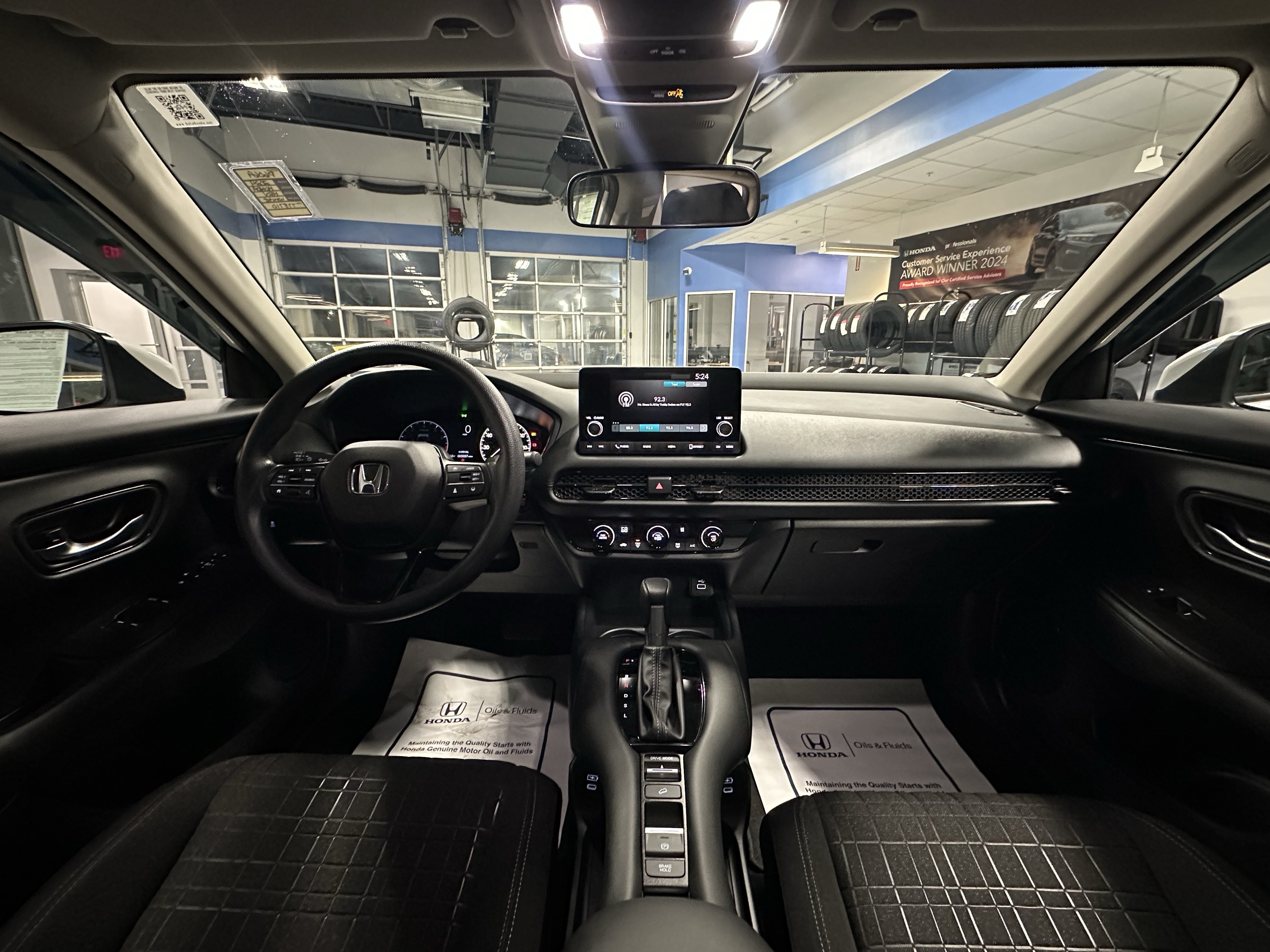 Used 2024 Honda HR-V LX image 2