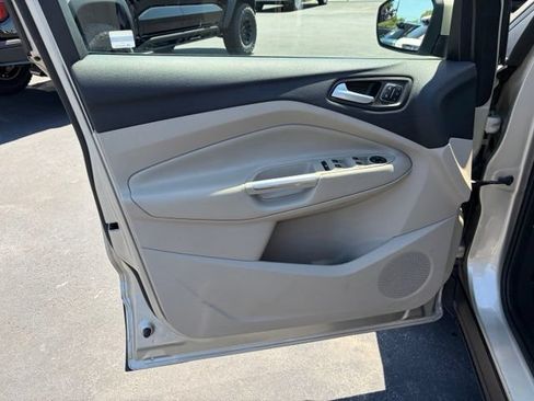 Used 2018 Ford Escape Titanium FWD image 12