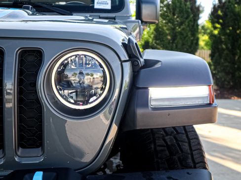 Used 2023 Jeep Wrangler Unlimited Rubicon 4xe w/ Safety Group AWD/4WD image 6