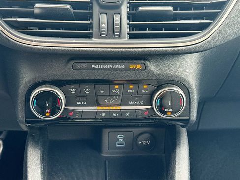 Used 2022 Ford Escape SE w/ Convenience Package AWD/4WD image 16