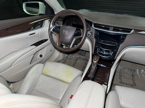 Used 2013 Cadillac XTS Luxury image 18