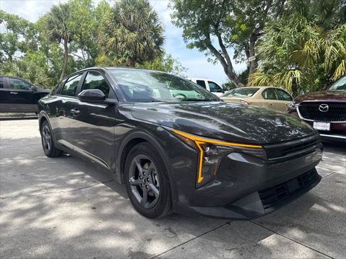 Used 2025 Kia K4 FWD image 4