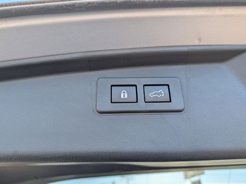 Used 2023 Subaru Outback Touring XT image 21