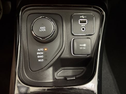 Used 2020 Jeep Compass Latitude image 16