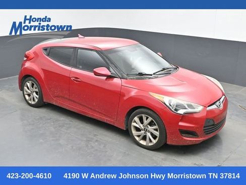 Used 2016 Hyundai Veloster FWD image 1