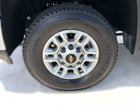 Used 2026 Chevrolet Silverado 2500 LT w/ Texas Edition AWD/4WD image 11