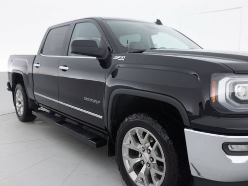 Used 2018 GMC Sierra 1500 SLT AWD/4WD image 11