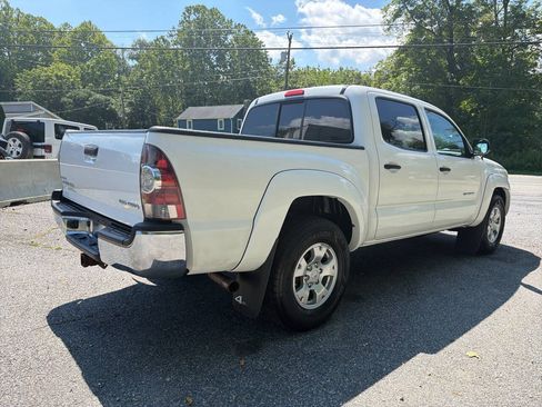 Used 2011 Toyota Tacoma 4x4 Double Cab w/ SR5 Pkg #2 image 13