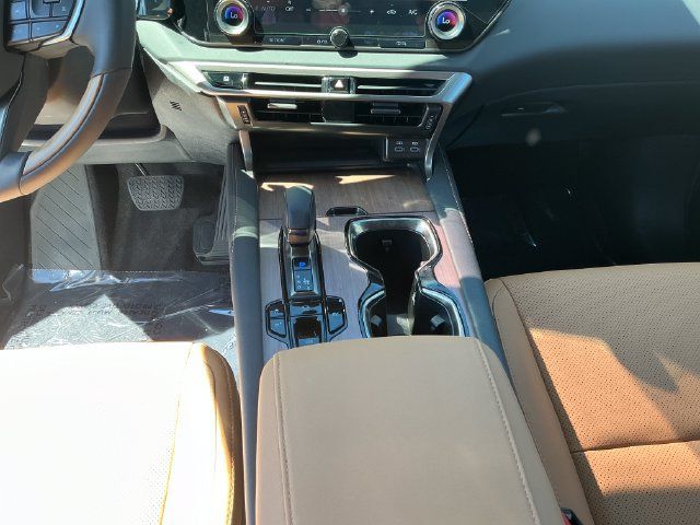 Used 2026 Lexus RX 350h w/ Convenience Package AWD/4WD image 18
