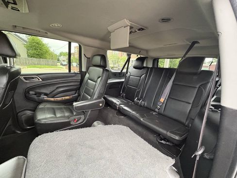 Used 2015 GMC Yukon XL Denali w/ Touring Package AWD/4WD image 29