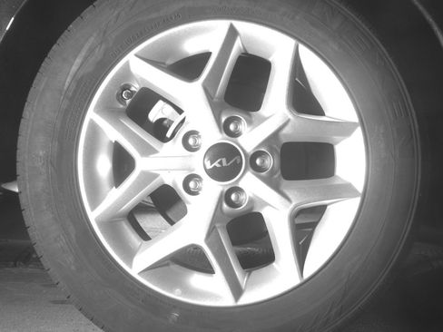 Used 2025 Kia Soul LX w/ LX Technology Package FWD image 15