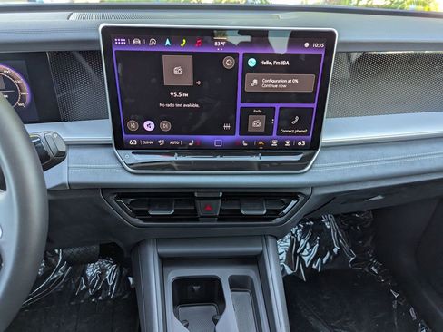 New 2026 Volkswagen Tiguan SE image 11