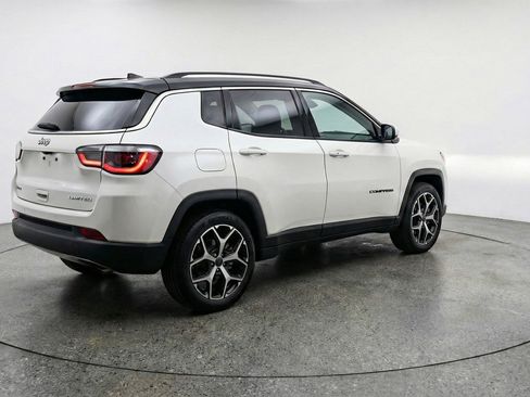 Used 2025 Jeep Compass Limited AWD/4WD image 9