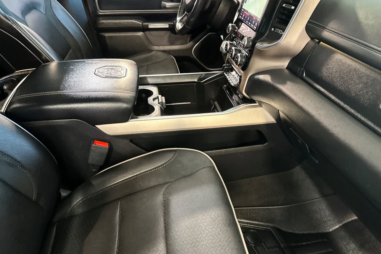 Used 2020 RAM 1500 Laramie AWD/4WD image 17