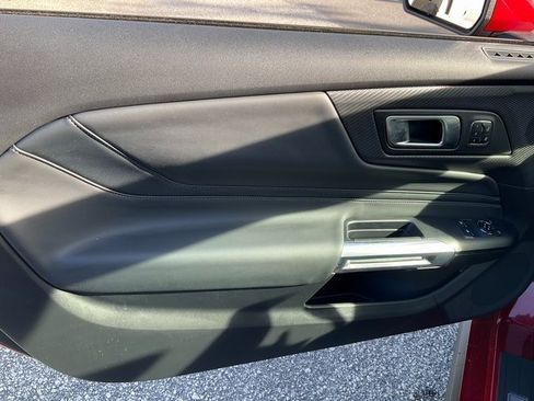 Used 2024 Ford Mustang GT Premium image 7