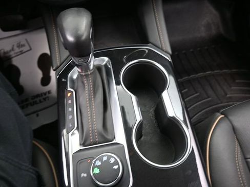 Used 2020 Chevrolet Blazer Premier image 11