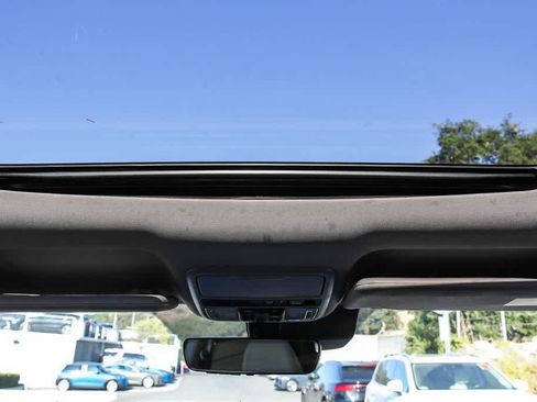 Used 2019 Honda Pilot Touring image 12