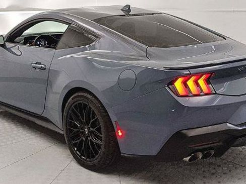 Certified 2025 Ford Mustang GT Premium RWD image 4