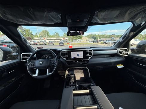 New 2026 Toyota Tundra SR5 AWD/4WD image 11