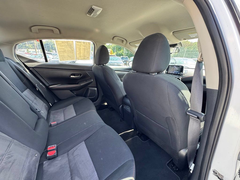 Used 2024 Nissan Sentra SR FWD image 22