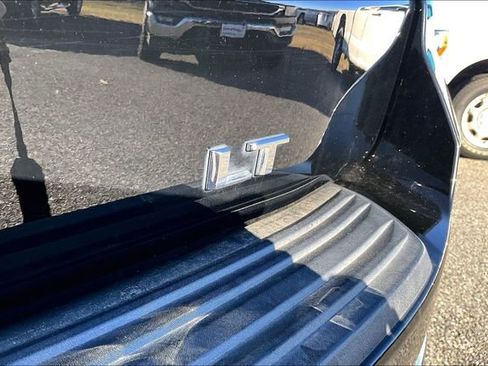 Used 2022 Chevrolet Tahoe LT w/ LT Signature Plus Package image 26